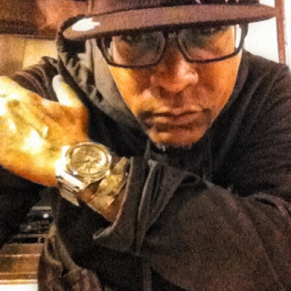 Meet your Posher, Carlos